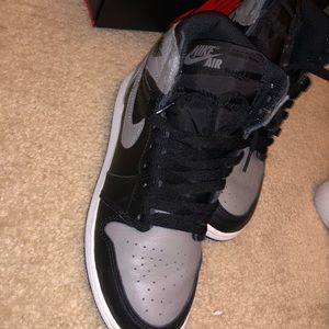 Air Jordan Retro 1 Shadow